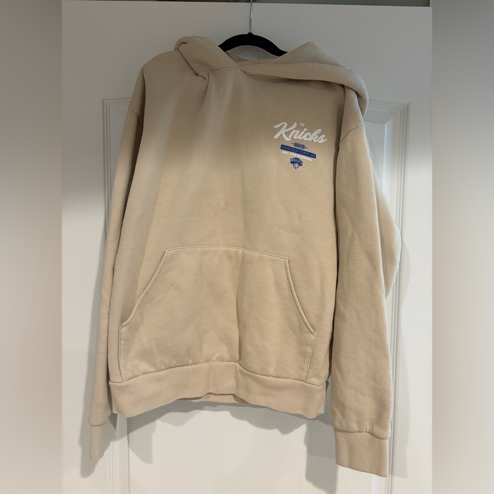 NWOT Knicks Beige Hoodie size xs - Picture 4 of 4